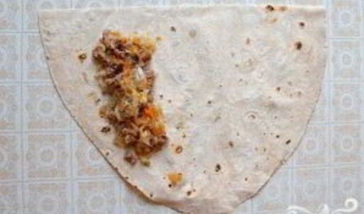 рулеты из лаваша с квашеной капустой и мясом