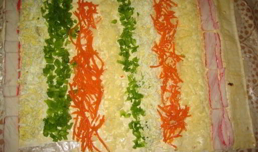 цветной рулет из лаваша