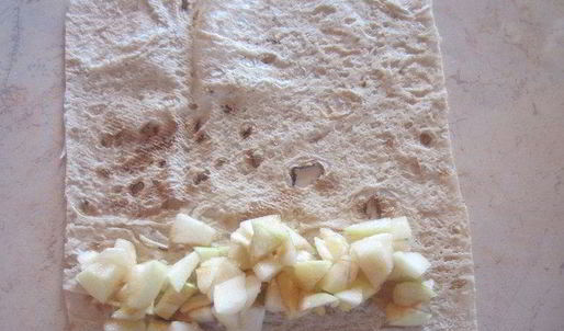 яблоки в лаваше