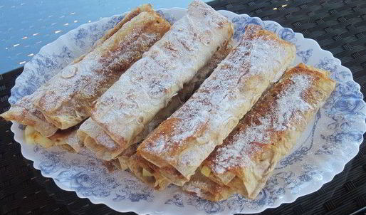 яблоки в лаваше