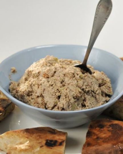 Рецепт закуски из лаваша с соусом из перца