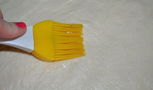 ароматная фокачча с помидорками черри и чесночным маслом