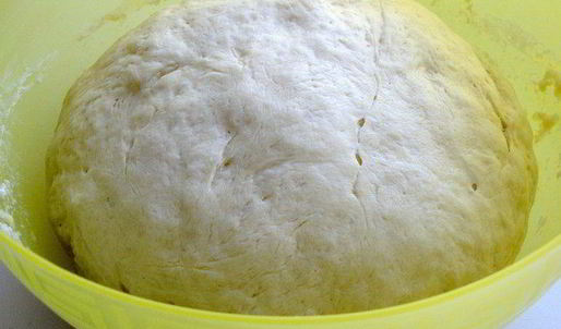 двухслойная фокачча с оливками и молодым сыром