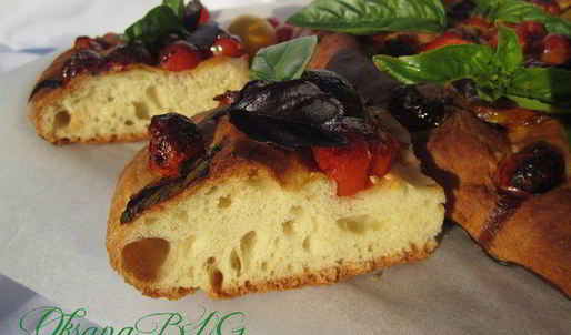 фокачча с ароматными томатами