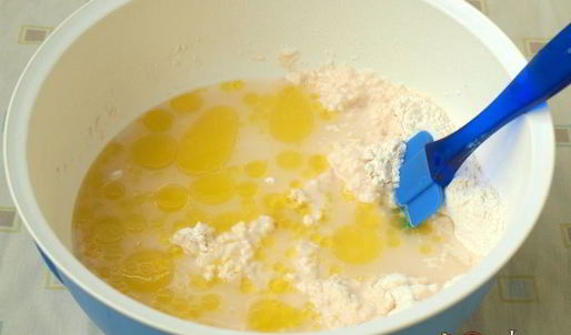 фокачча с помидорами черри и ароматными травами