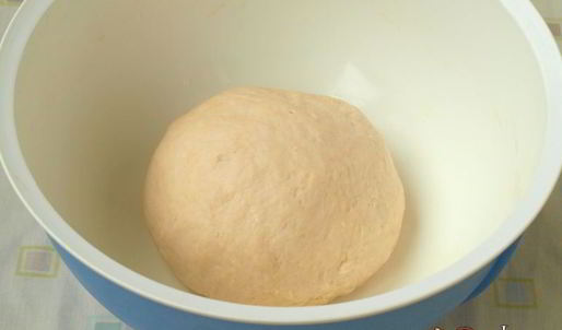 фокачча с помидорами черри и ароматными травами