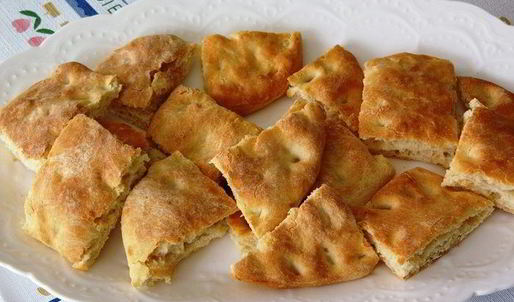 говяжьи котлеты на лепешке пиде