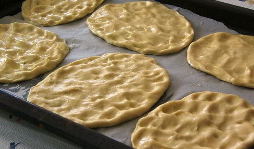 говяжьи котлеты на лепешке пиде