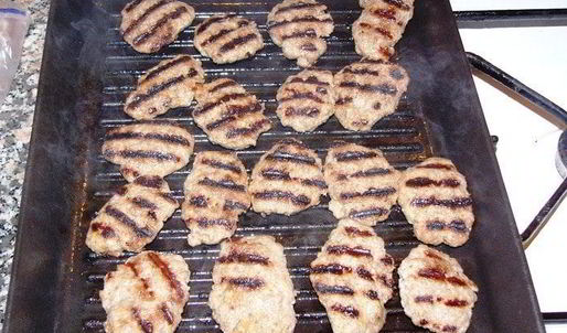 говяжьи котлеты на лепешке пиде