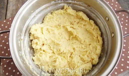 картофельные лепешки со шпинатной начинкой