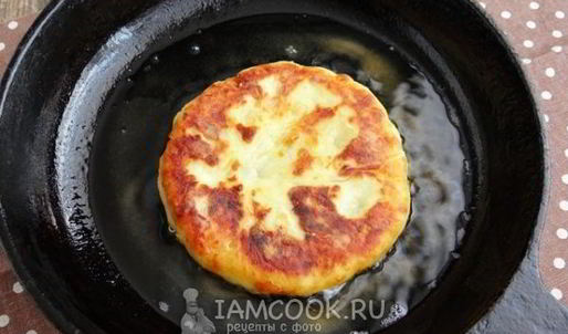 картофельные лепешки со шпинатной начинкой