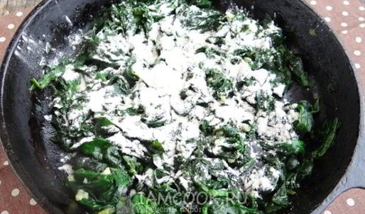 картофельные лепешки со шпинатной начинкой