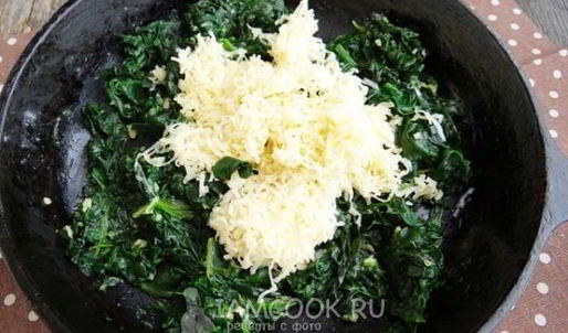 картофельные лепешки со шпинатной начинкой