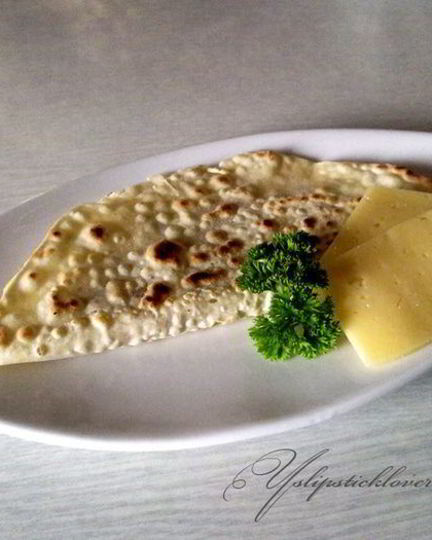 Рецепт лепешки с сыром, орехами и зеленью