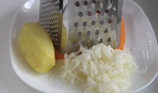 лепешки гезлеме с мясом и картошкой