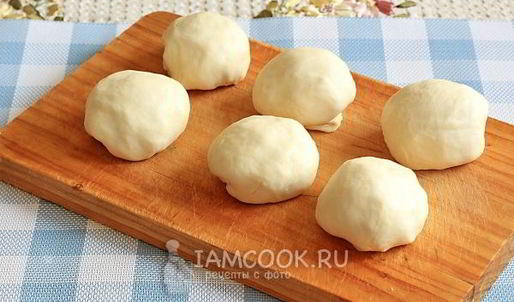 лепешки с начинкой на сковороде