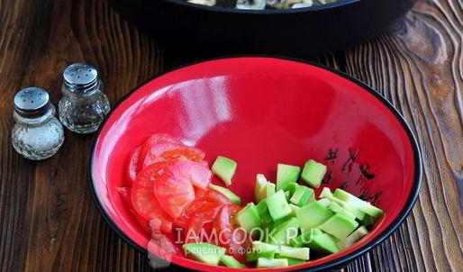 мексиканская лепешка тортилья с начинкой