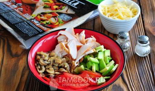 мексиканская лепешка тортилья с начинкой