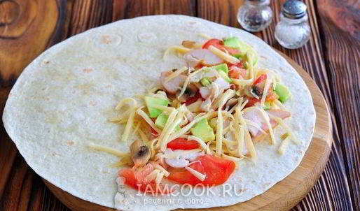 мексиканская лепешка тортилья с начинкой