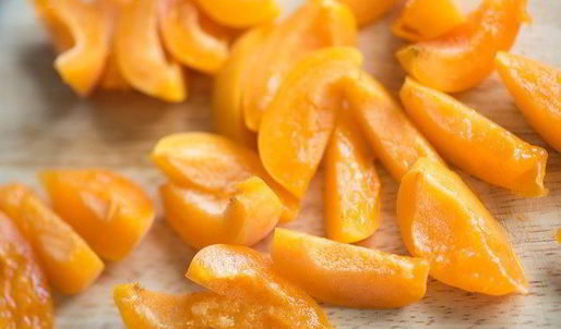 сладкая фокачча с лавандой, малиной и абрикосами