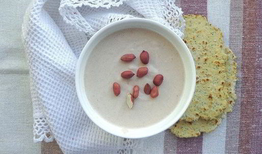 творожный мусс и лепешки из гороховой муки с маком