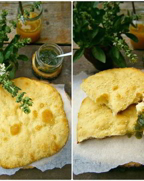 Восточная лепешка с базиликовым медом