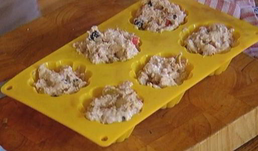 ароматные маффины с яблоками и изюмом