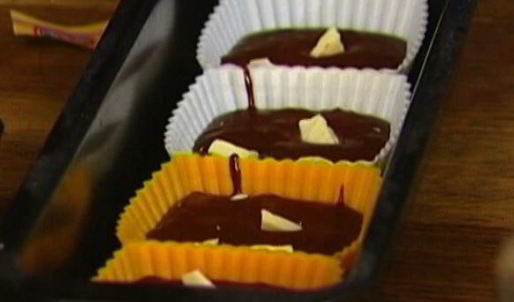 кофейные маффины с черным и белым шоколадом