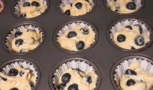 маффины с черной смородиной