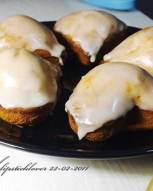 Маффины с цукатами в сахарной глазури