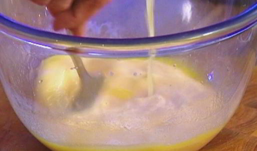 маффины со свежей малиной и миндальной корочкой