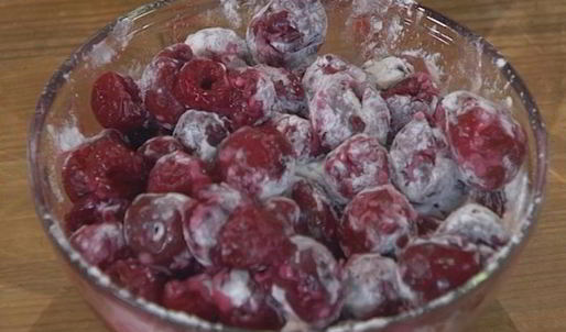 миндальные маффины с вишней