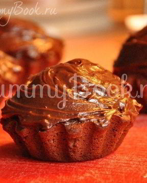 Шоколадные маффины с кремом