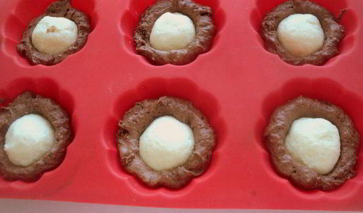 шоколадные маффины с сюрпризом