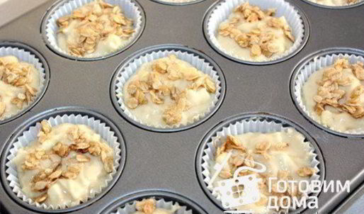 яблочные маффины с овсяной посыпкой