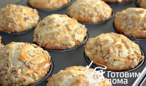 яблочные маффины с овсяной посыпкой