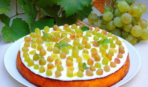 лимонный манник с виноградом