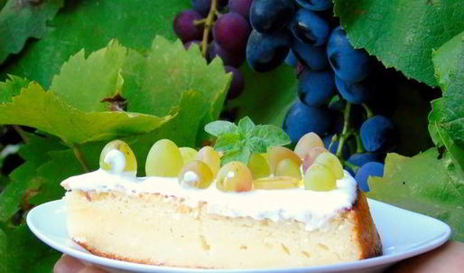 лимонный манник с виноградом