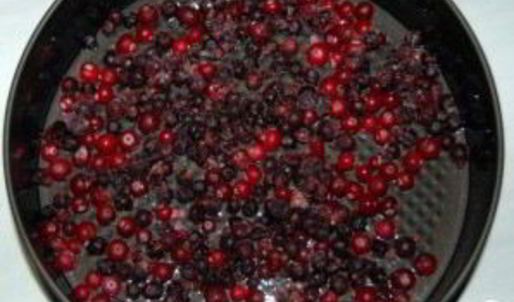 манник с лесными ягодами