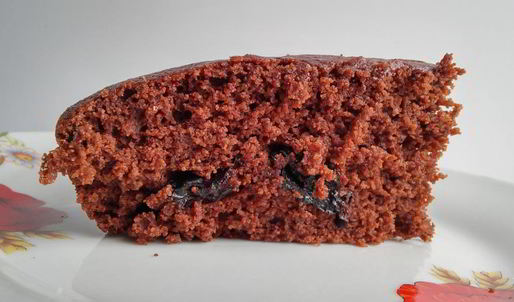 постный шоколадный манник с черносливом