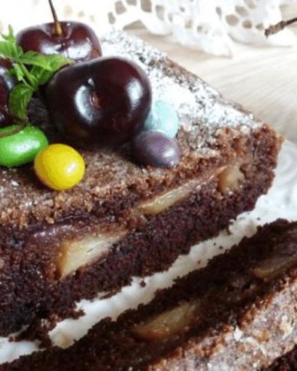 Рецепт шоколадного манника с карамелизованными яблоками