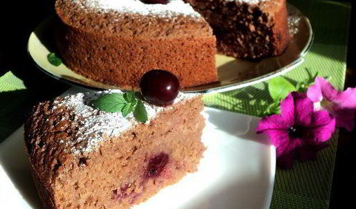 шоколадный манник с вишней