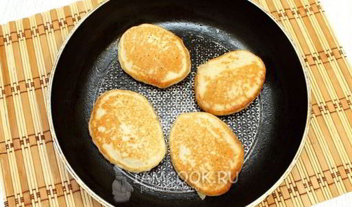 банановые оладьи на молоке