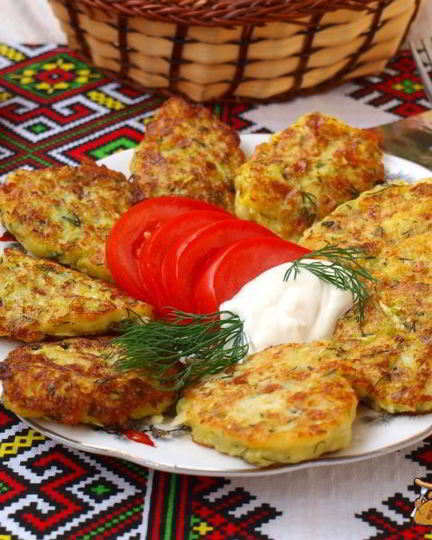 Рецепт кабачковых оладий с картофелем и сыром сулугуни