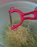 Капустные оладьи с ржаной мукой