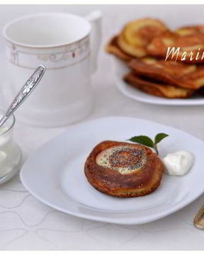 Медовые оладьи с яблоком