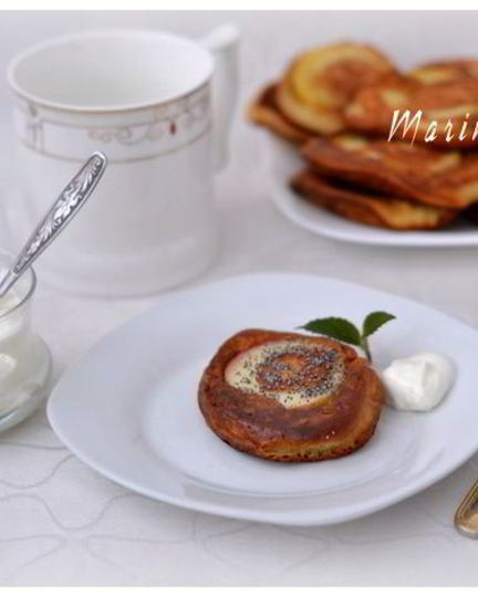 Рецепт медовых оладий с яблоком