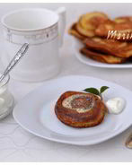 Медовые оладьи с яблоком