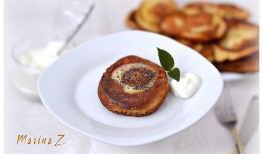 медовые оладьи с яблоком