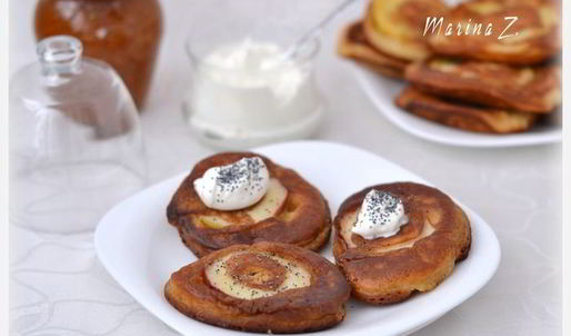 медовые оладьи с яблоком